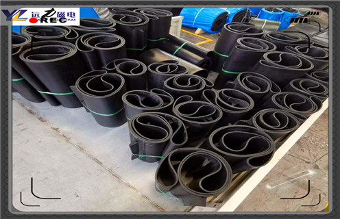 除鐵器皮帶，湖北除鐵器專用皮帶叫什么_浙江皮帶式除鐵器訂制跑偏原因及如何調(diào)_刮板價(jià)格